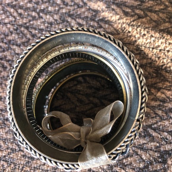 Cache 6 Lot Bundle Bronze tone Bangle bracelets multi size and embellished NWT - Picture 4 of 9